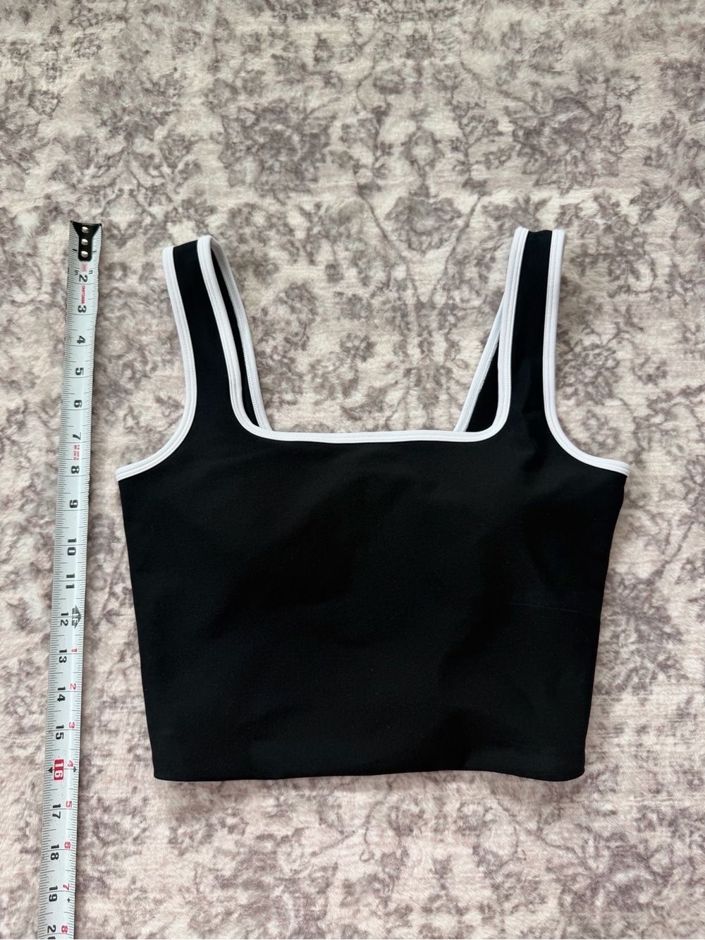 Abercrombie & Fitch
YPB sculptLUX Squareneck Slim Tank Women’s Medium